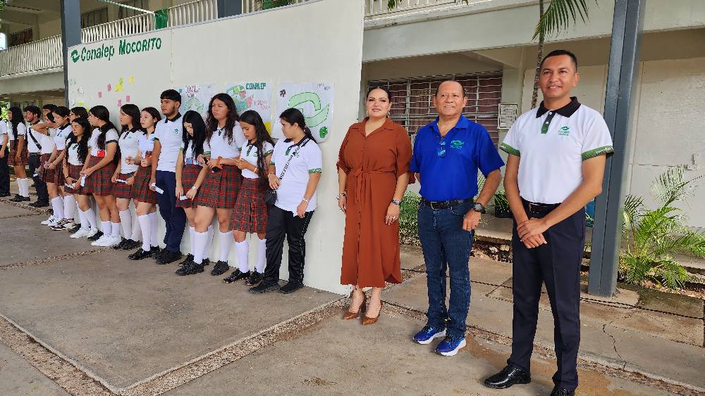 Concepción Ochoa Flores reafirma su compromiso con la educación en CONALEP Mocorito